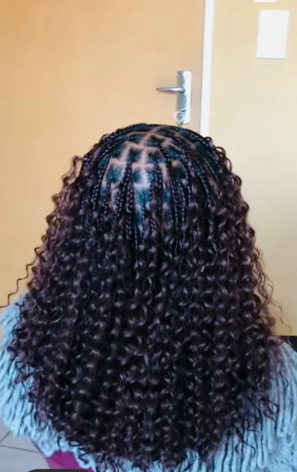 Beautiful braiding by Nelzhair and cosmetics in Cape Town
